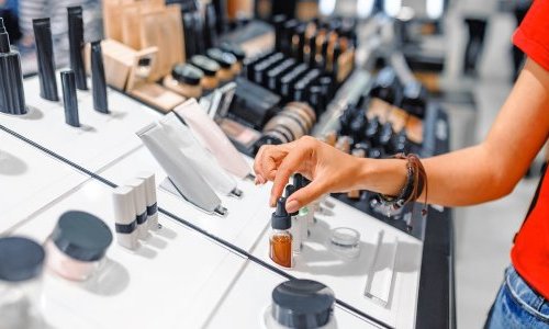 France : Les exportations de parfums et cosmétiques poursuivent leur envolée