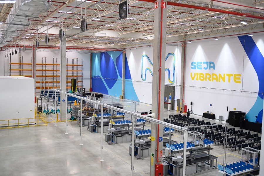 900x600 interior area of the new distribution center in brazil version 1