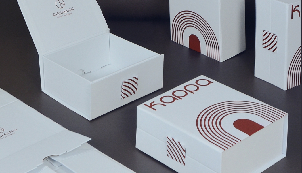 Rissmann: A magnetic-free click closure for a sustainable luxury gift box