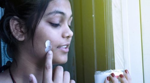 L'Inde de nouveau confrontée à ses préjugés contre les peaux foncées