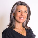 Wanda Malhotra, founder of Crunchy Mama Box and of the CMB Certification program
