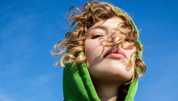 L'ère de la fluidité : Cinq prédictions sur la beauté en 2022 et au-delà