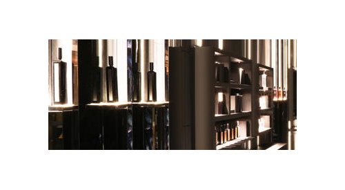 Centdegrés Paris designs a new retail concept for Serge Lutens in Hong Kong