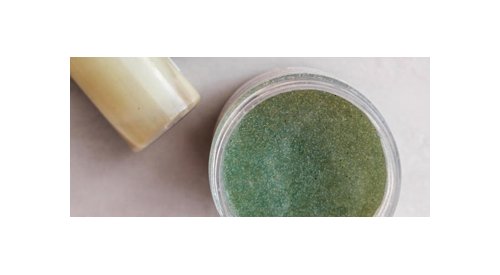 Les exfoliants minéraux d'Imerys passent à la couleur