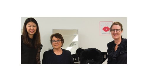 Marionnaud remet un chèque de 100.000 euros au CEW France