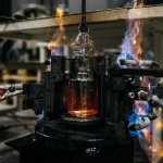 Hrastnik1860 a réalisé un grand pas en direction d'un verre neutre en carbone en utilisant de l'hydrogène dit « vert » pour produire ce qu'il décrit comme le « flacon en verre le plus durable au monde ».
