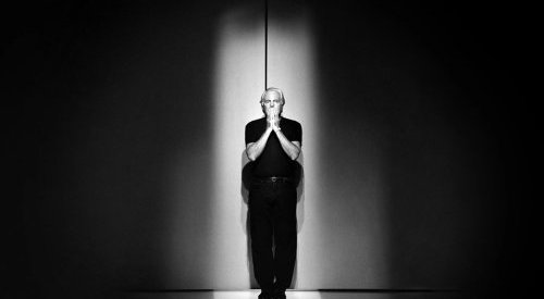 Armani vers la cession à un géant du luxe ou une introduction en bourse