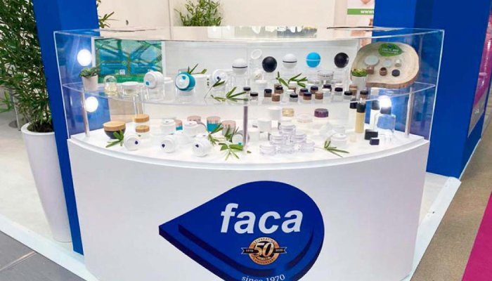 Le premier pot transparent en PMMA recyclé fabriqué en Europe (Barcelone)