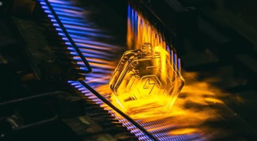 Pochet du Courval décarbone ses flacons de parfum grâce à l'électricité