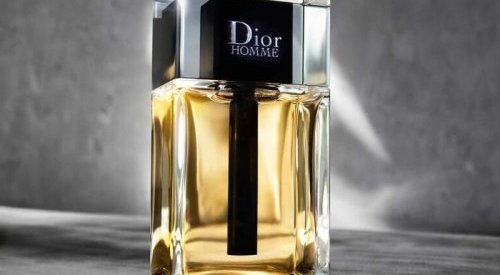 Un capot en Surlyn transparent pour le nouveau Dior Homme