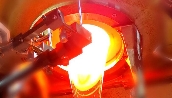 Stoelzle Masnières Parfumerie starts up its brand new furnace