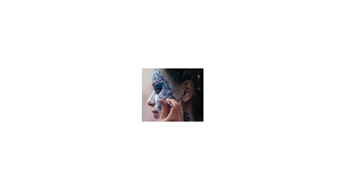 MakeUp in Paris: pigments are part of the show too! 