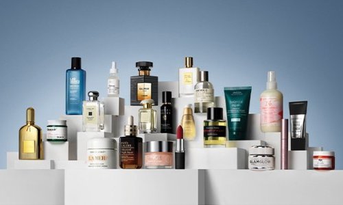 Estée Lauder beats Q4 expectations as fragrance momentum fuels turnaround