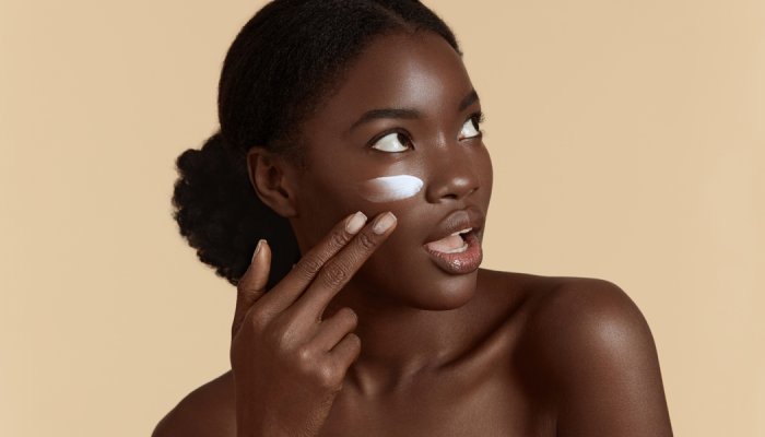 Peaux foncées : l'enjeu de croissance que la beauté ne peut plus ignorer