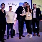 Presentation of the “Brands & Retail” Award to Byome Labs (Photo: Sylvain Bachelot, Olivier Bonnet / Cosmetic 360)