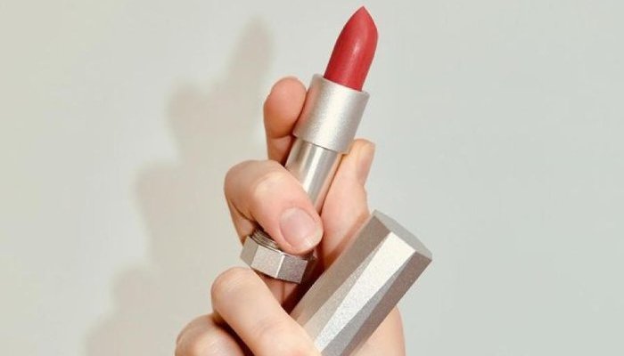 Juni draws inspiration from the past to create 100% recyclable lipstick tube