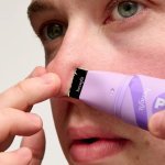 Cosmogen conçoit le packaging de The POREfessional Degunker de Benefit (Photo : courtesy of Benefit)