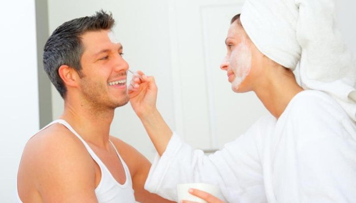 Prebiotic fatty acids to strengthen the epidermal barrier
