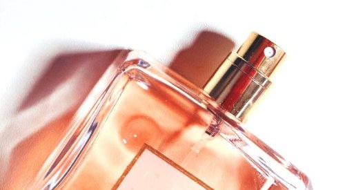 La filière cosmétique affirme son soutien aux entreprises du secteur verrier