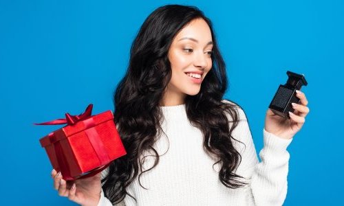 En France comme aux États-Unis : alerte aux faux parfums et cosmétiques