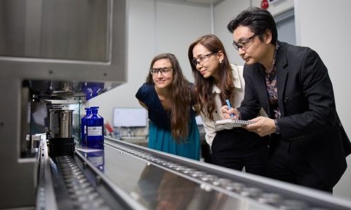 IFF deploys a smart dosing robot in Singapore to speed up fragrance production