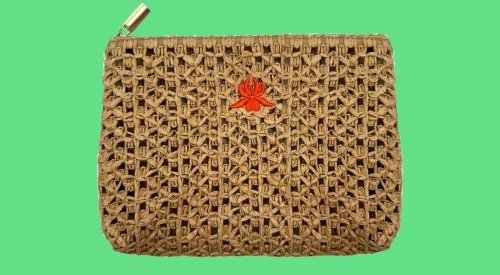 Pure Trade creates a beauty pouch and a tote bag in paper straw for Sisley