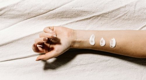 Partenariat : Esse Skincare mise sur l'acide propionique biosourcé d'Afyren