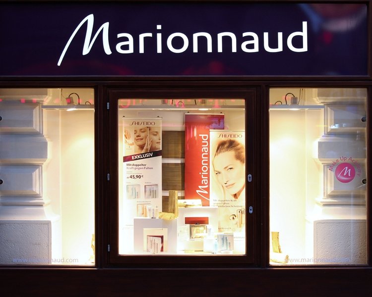 Retail: CK Hutchison in talks to sell Marionnaud to David Konckier