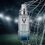 Le sponsoring de L'Oréal va se concrétiser autour de la marque Vichy Laboratoires, qui devient partenaire officiel pour le soin de la peau et des cheveux de l'équipe masculine du PSG (Photo : Vichy Laboratoires)