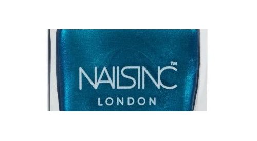 'Classic Blue': The colour of the year for 2020 is already into beauty looks