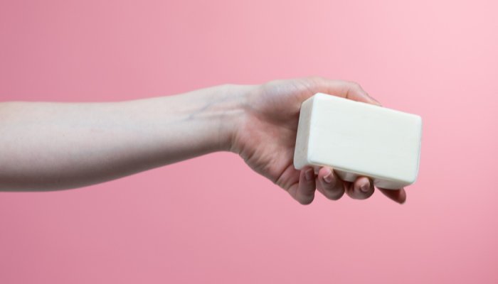 Une pétition contre les mentions "sans savon" et "savon sans savon"