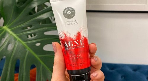 Influencer Agnė Jagelavičiūtė chooses responsible hand cream tube
