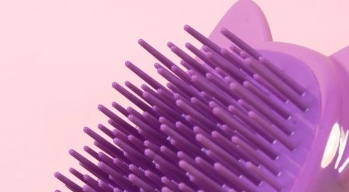 Les Secrets de Loly partners with ACT Beauty for its detangling Bubbly Brush