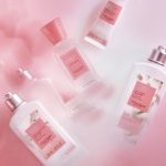 Pour sa collection de parfums et soins Fleurs Inoubliables, dévoilée à l'automne 2023, L'Occitane en Provence s'est engagée dans une collaboration au long cours avec l'Institut de Chimie de Nice, la Villa Saint-Hilaire et le Musée International de la Parfumerie, à Grasse (Photo : L'Occitane en Provence)