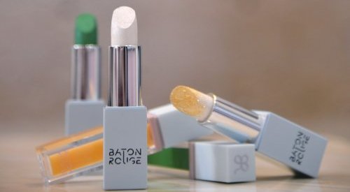 Lipsticks regain colour and bank on customization