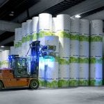 Rouleaux de carton l'unité de stockage de l'usine de Kemi (Photo : Metsä Board)