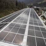Hrastnik1860 a réalisé un grand pas en direction d'un verre neutre en carbone en utilisant de l'hydrogène dit « vert » pour produire ce qu'il décrit comme le « flacon en verre le plus durable au monde ».