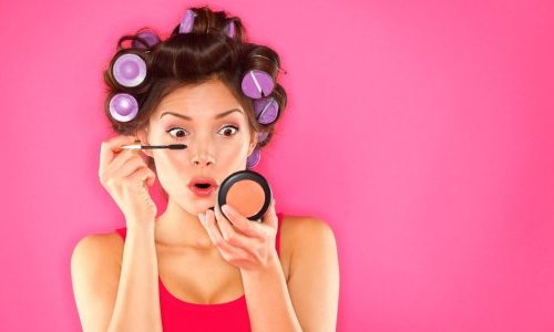 L'ANSES alerte sur les risques liés à certains produits pour la pousse des cils