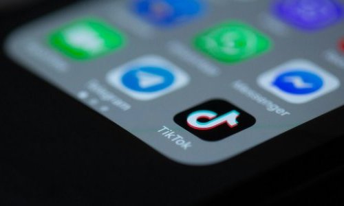 Au-delà de TikTok : Plaidoyer pour une stratégie multiplateforme en beauté