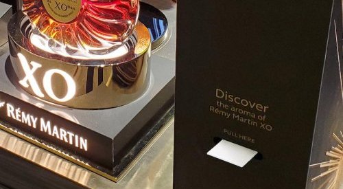 Carestia s'associe à Paperscent pour la fourniture de blotters de parfums