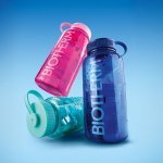 Avec la gourde Biotherm Drop Pure Trade allie design, plaisir et réemploi (Photo : Biotherm)