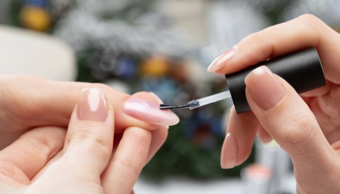 Fiabila adds a touch of color to its sunscreen for nails