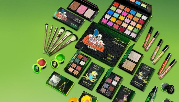 The cult series of the '90s are making a comeback... in cosmetics