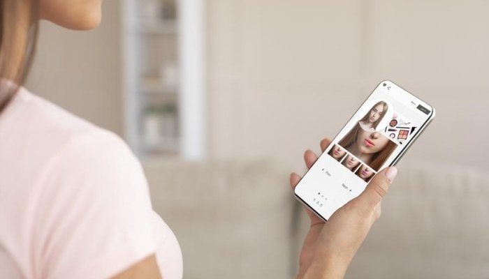 Virtual makeup try-ons are now possible for Instagram Shopping