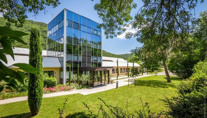 Pierre Fabre : 50 millions d'euros pour doubler la production de l'usine d'Avène