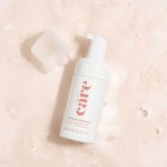 Made With Care propose aux jeunes femmes actives une gamme courte de 12 produits nettoyants et soins experts et naturels à des prix accessibles