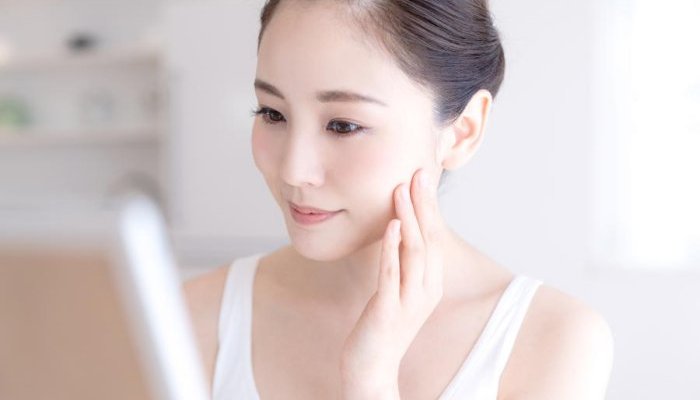 Global cosmetic brands are less expensive in Canada and the USA than in China