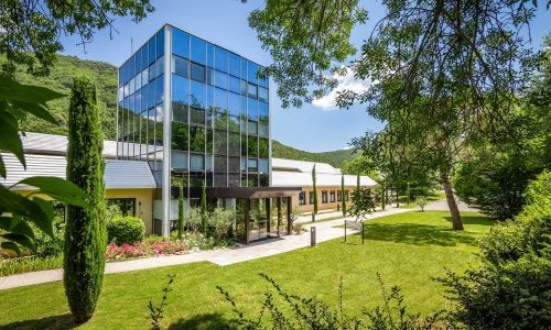 Pierre Fabre : 50 millions d'euros pour doubler la production de l'usine d'Avène
