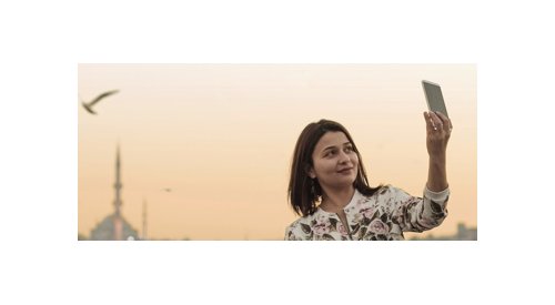 Le selfie incite-t-il à la chirurgie esthétique ?