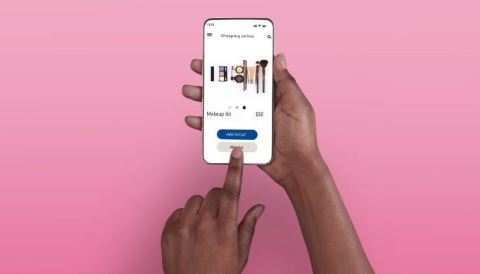 Royaume-Uni : Le e-commerce deuxième canal de distribution, selon GlobalData